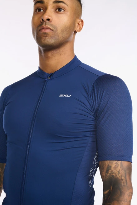 2XU - Aero Cycle Short Sleeve Jersey - Men's - Medieval/White Reflective - 2023 - Image 15