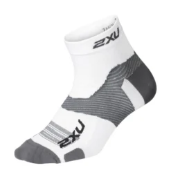 2XU - Vectr Ultralight 1/4 Crew Socks - 2023