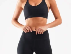 2XU - Women's Aero Medium Impact Bra - Black/Black - Autumn/Winter - 2023